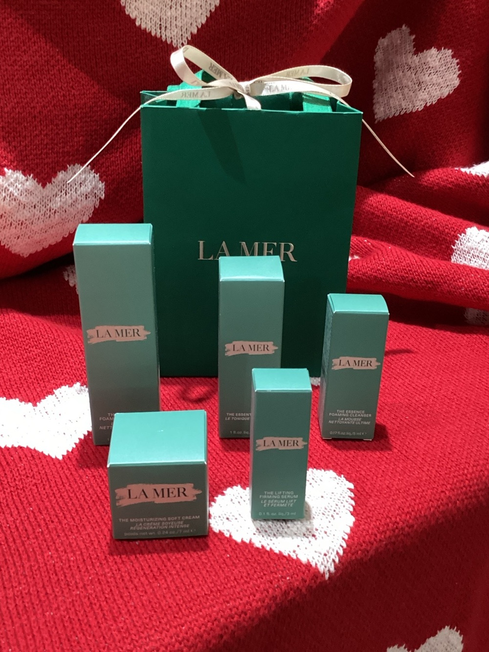 La Mer Skincare Set in Teal Green Packaging